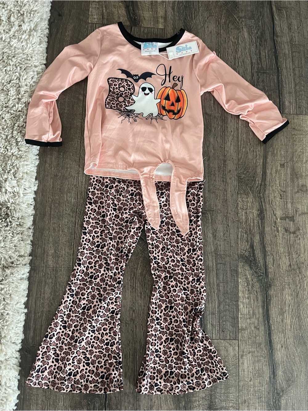 Pink "Hey Boo" Halloween Outfit for Girls
